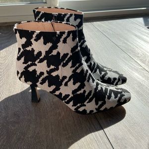 NWT Louise et Cie Lenci Bootie